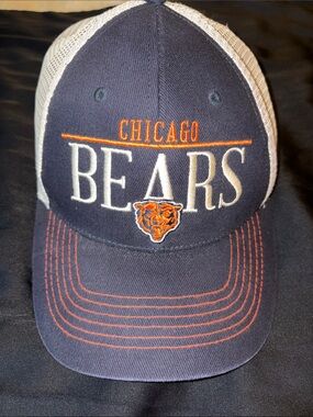NFL team apparel O/S Black White Mesh Team Apparel Trucker baseball hat football